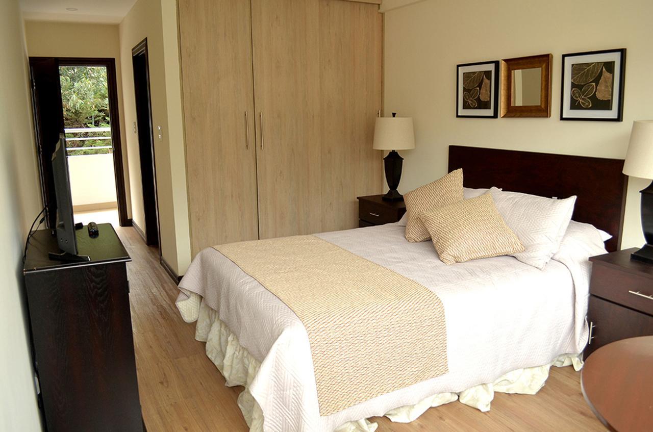 Hotel Midtown La Paz Extérieur photo